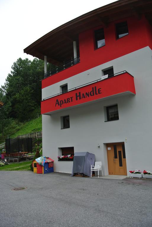 Handle Apartment *